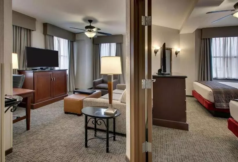 スイート, Drury Plaza Hotel San Antonio Riverwalk
