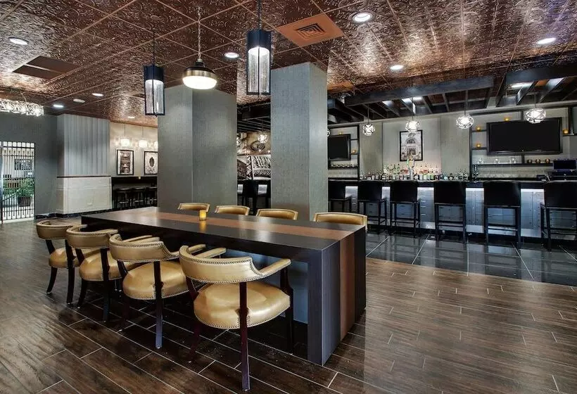 スイート, Drury Plaza Hotel San Antonio Riverwalk