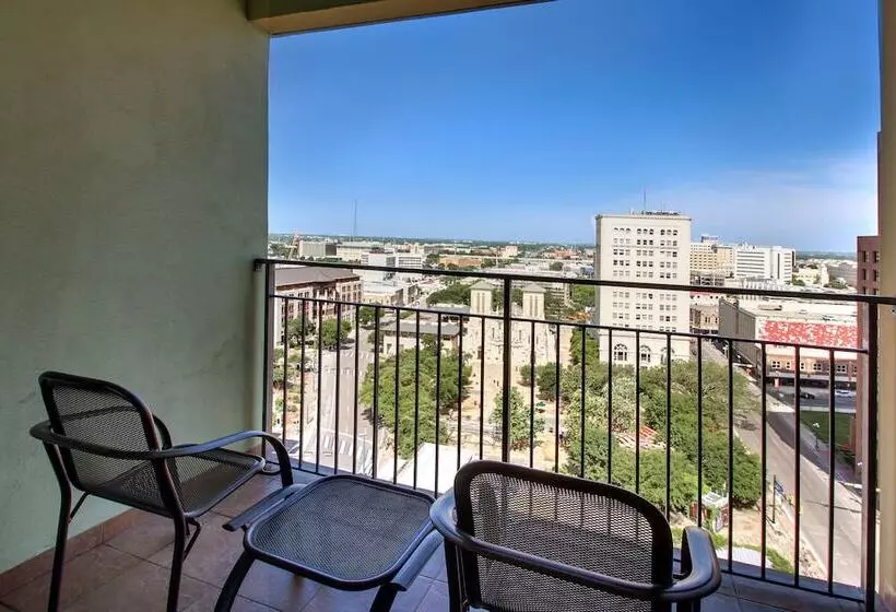 テラス付スイート, Drury Plaza Hotel San Antonio Riverwalk
