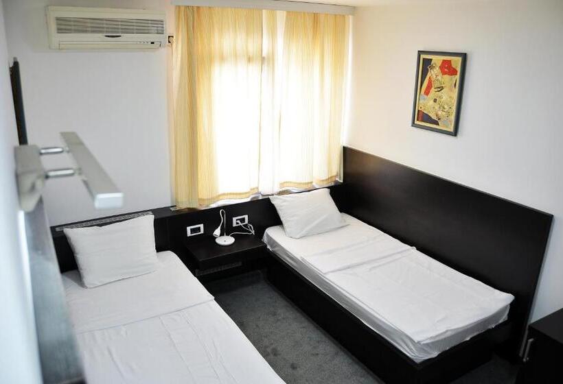 اتاق استاندارد, Golf