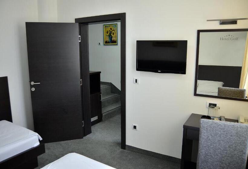 آپارتمان خانوادگی, Golf