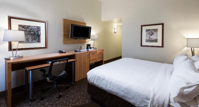 חדר סטנדרט עם מיטת קינג, Holiday Inn Savannah Historic District, An Ihg
