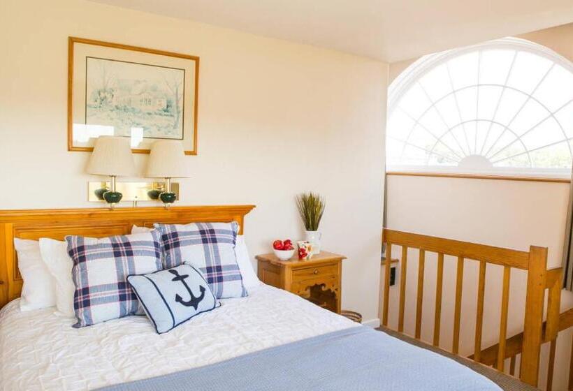 בית, חדר שינה 1, Newport Bay Club And