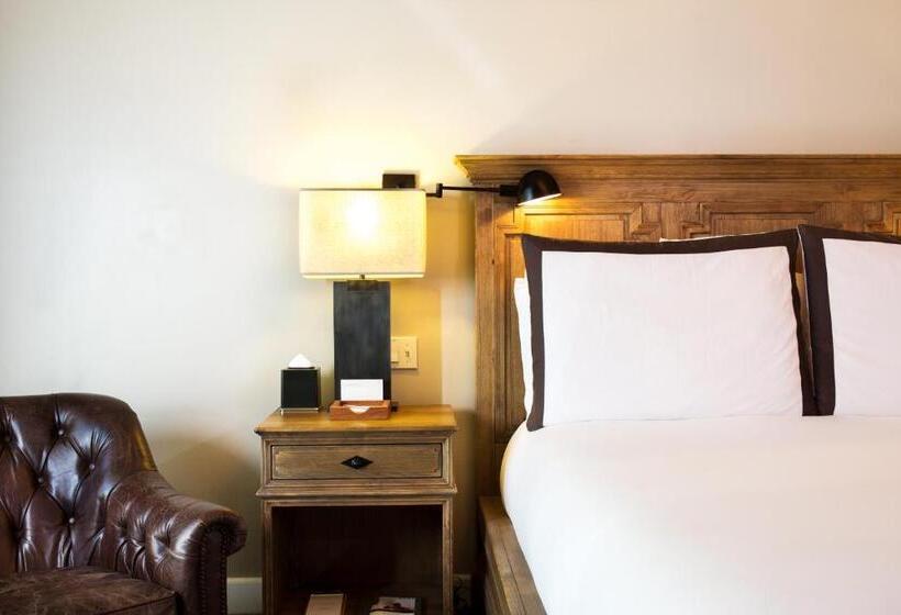 스탠다드 룸 킹사이즈 침대, North Block