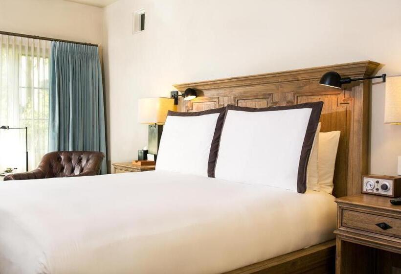 스탠다드 룸 킹사이즈 침대, North Block