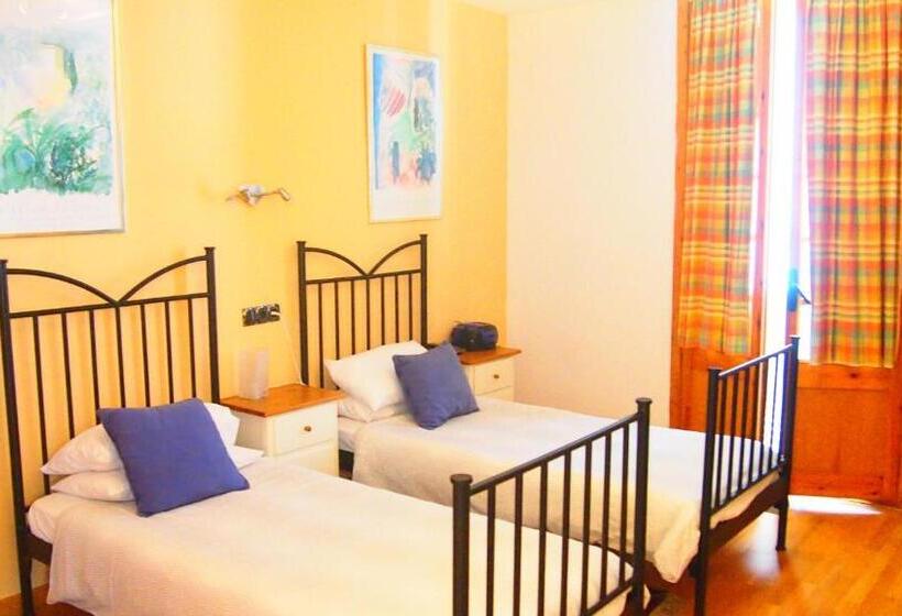 庭の見えるバルコニー月スタンダードルーム, Privat Hotel Liberty Sitges