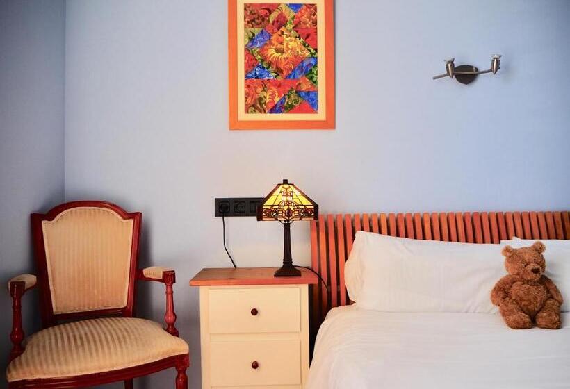 Номер Стандарт с Балконом Вид на Сад, Privat Hotel Liberty Sitges