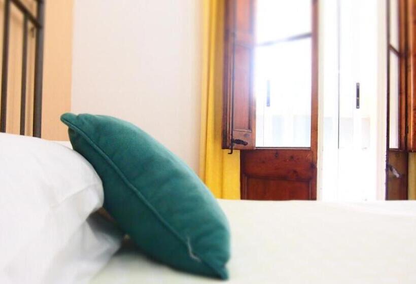 庭の見えるバルコニー月スタンダードルーム, Privat Hotel Liberty Sitges