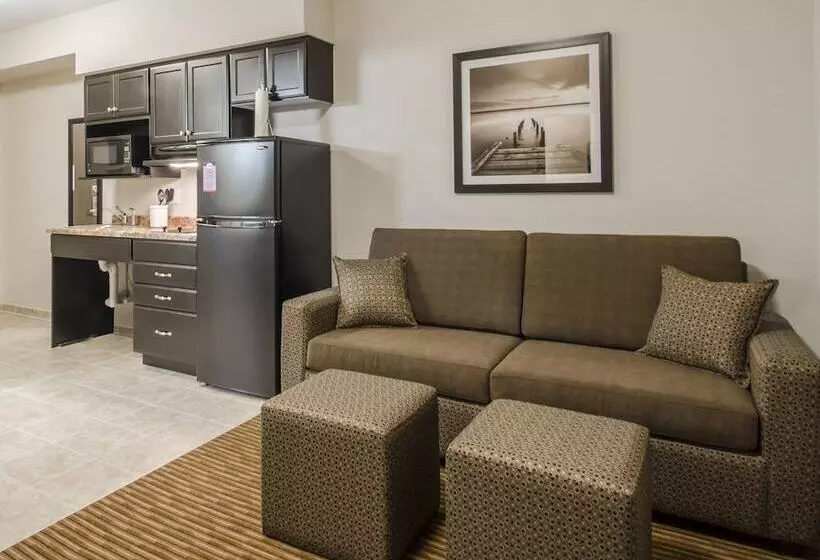 スイート, Travelodge Suites by Wyndham Estevan