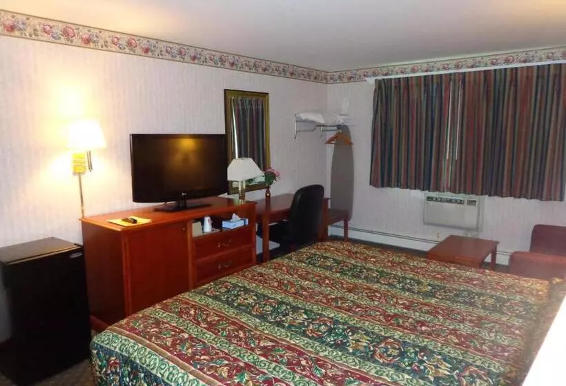 キングサイズベッドのスタンダードルーム, Rodeway Inn Milford  I84