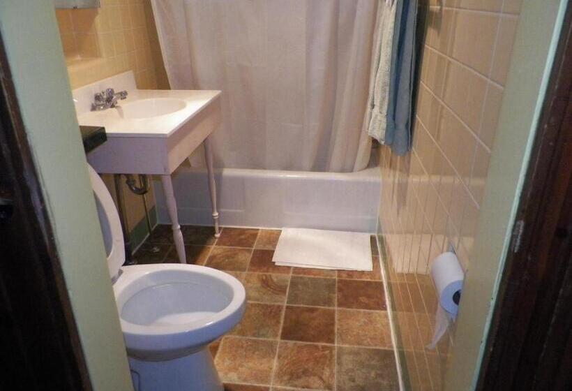 キングサイズベッドのスイートルーム, Starlight Inn