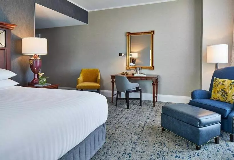 キングサイズベッドのスタンダードルーム, The Battle House Renaissance Mobile Hotel & Spa
