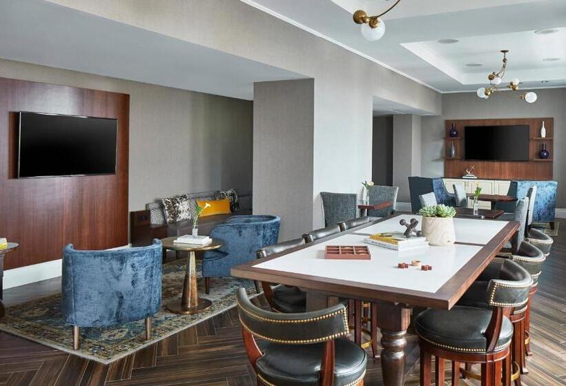 Номер Клуб Кровать Кинг, The Battle House Renaissance Mobile Hotel & Spa