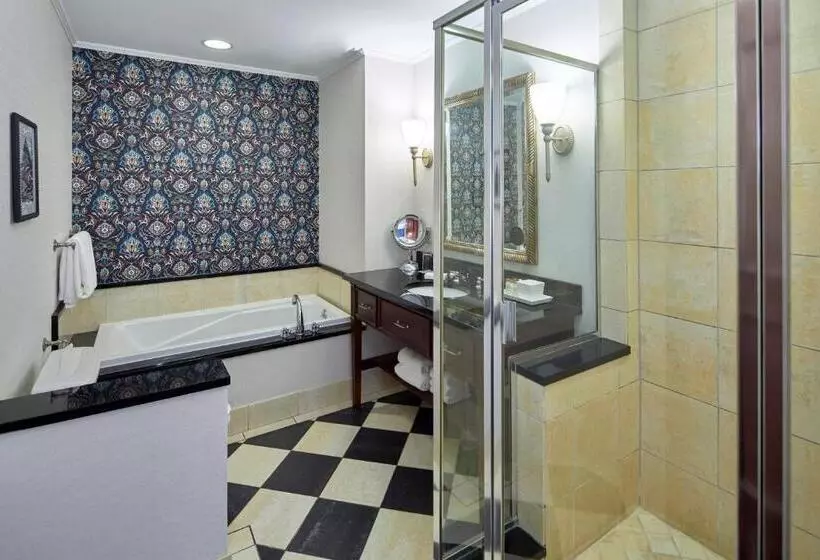 キングサイズベッドのクラブルーム, The Battle House Renaissance Mobile Hotel & Spa