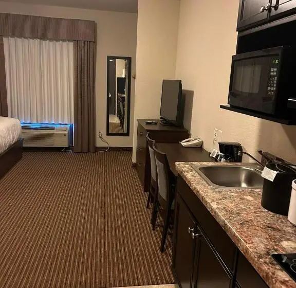 スイート, Travelodge Suites by Wyndham Estevan