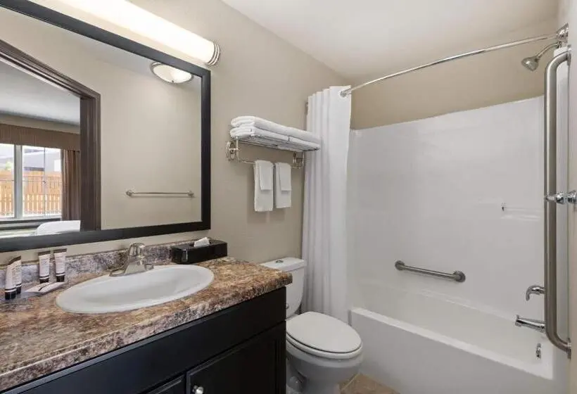 デラックスルーム, Travelodge Suites by Wyndham Estevan