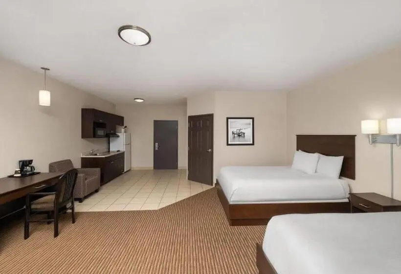 身障者適用スタンダードルーム, Travelodge Suites by Wyndham Estevan