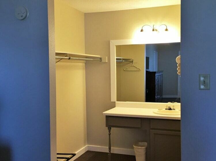 スタンダードコネクティングルーム, Lake Fork Resort