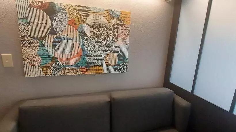 スタンダードスタジオ, Microtel Inn & Suites By Wyndham Hoover/birmingham
