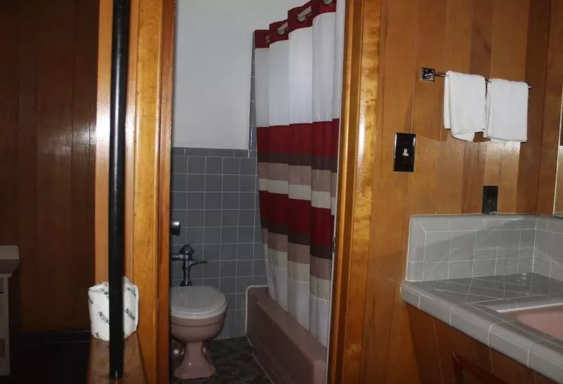 ２ダブルベッドのスタンダードルーム, Budget Inn Pulaski