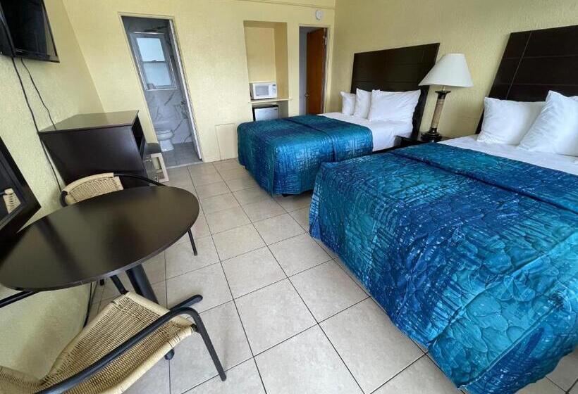 חדר סטנדרט שתי מיטות זוגיות, Sandy Shores Resort