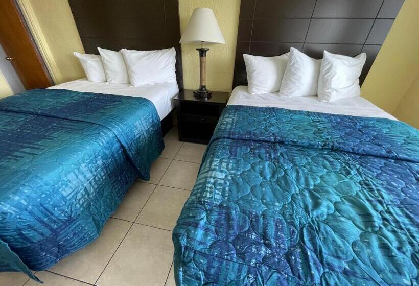 חדר סטנדרט שתי מיטות זוגיות, Sandy Shores Resort