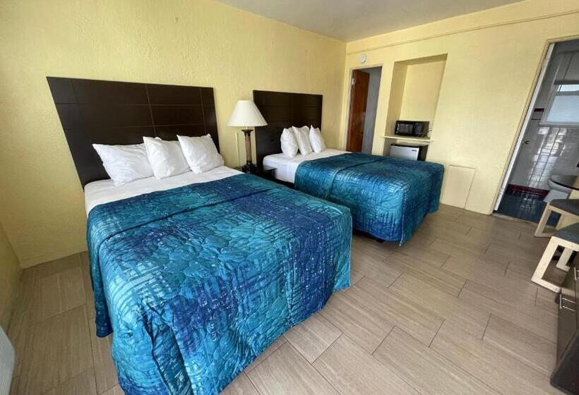 חדר סטנדרט שתי מיטות זוגיות, Sandy Shores Resort