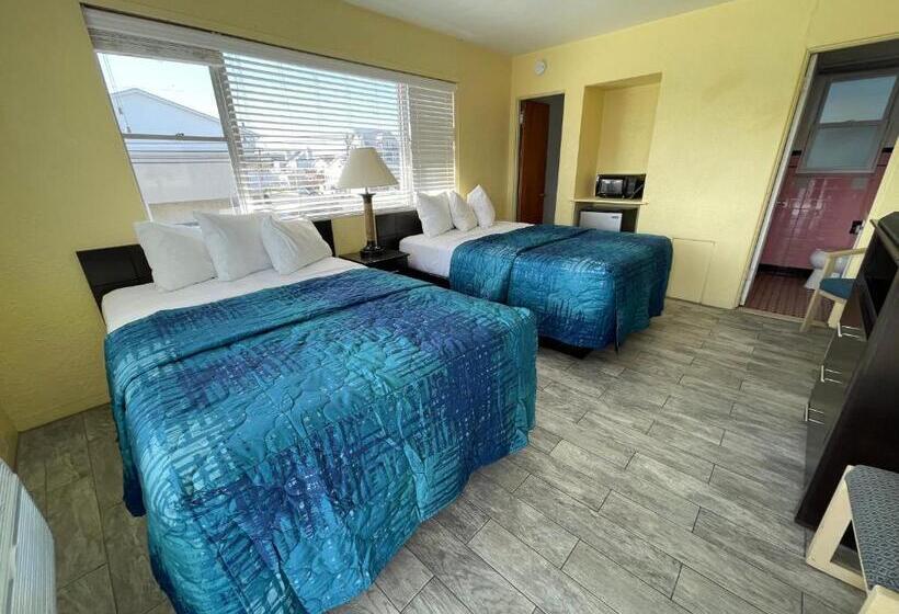 חדר סטנדרט שתי מיטות זוגיות, Sandy Shores Resort