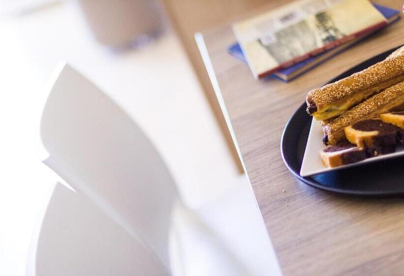 高级工作室, Theo Star Beach