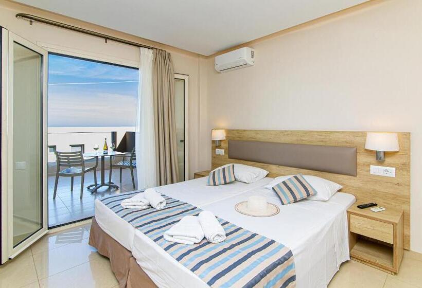 2 Bedroom Family Apartment Sea View, Theo Star Beach