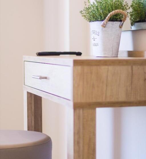 高级工作室, Theo Star Beach