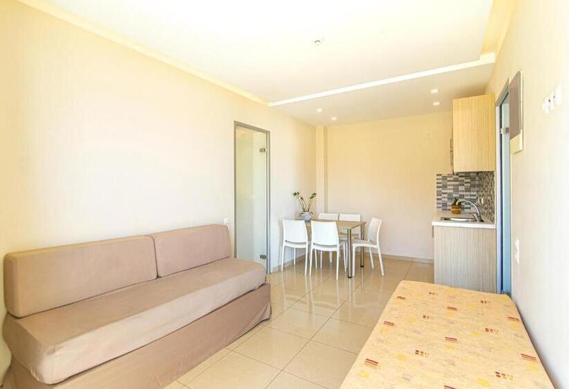 2 Bedroom Family Apartment Sea View, Theo Star Beach