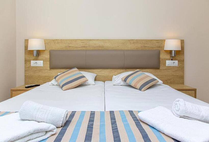 2 Bedroom Family Apartment Sea View, Theo Star Beach