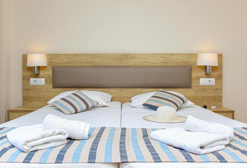 2 Bedroom Family Apartment Sea View, Theo Star Beach