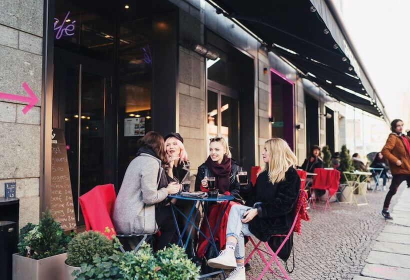 سوییت جونیور با چشمانداز شهر, Generator Berlin Mitte