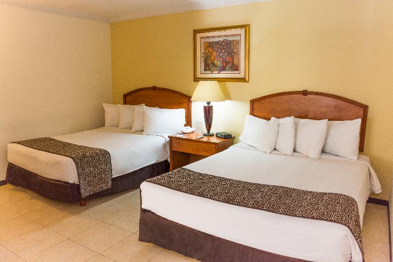 带大床的套房, Country Inn & Suites By Radisson, Wilson, Nc