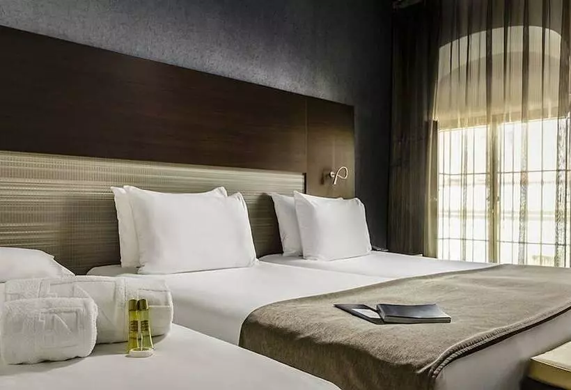 اتاق استاندارد سه نفره, Eurostars Asta Regia Jerez