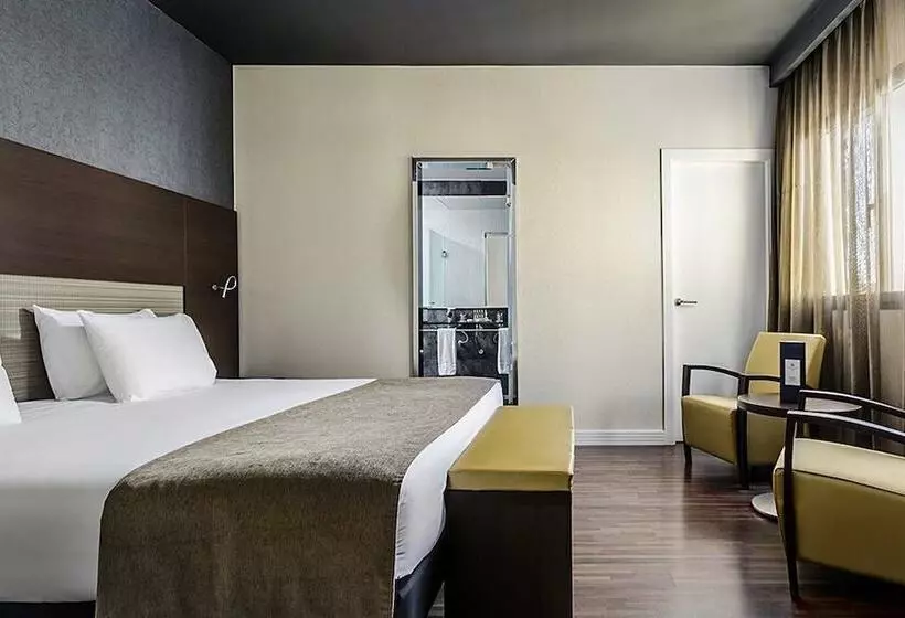 اتاق خانوادگی, Eurostars Asta Regia Jerez