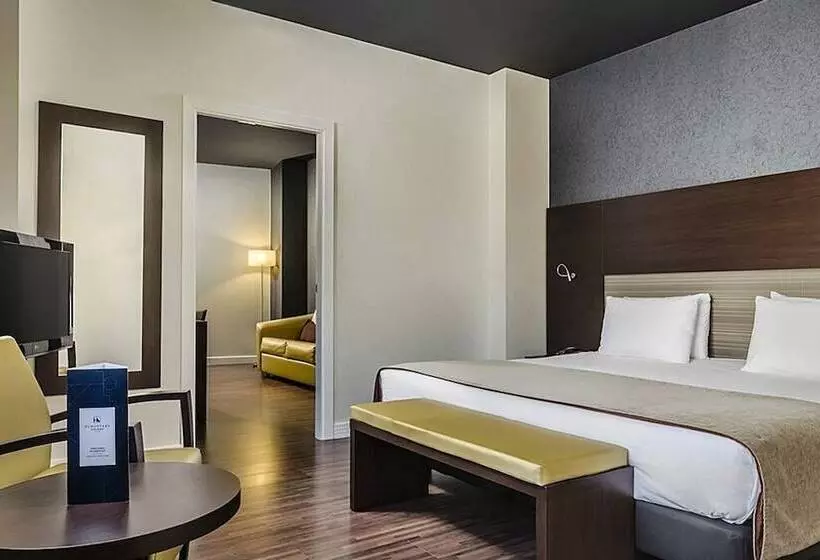 اتاق خانوادگی, Eurostars Asta Regia Jerez
