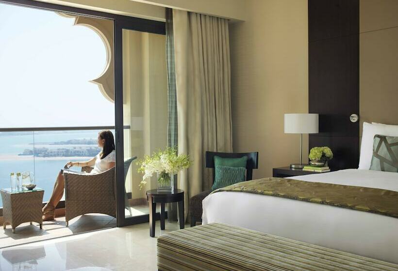 Deluxe Suite Sea View, Fairmont The Palm
