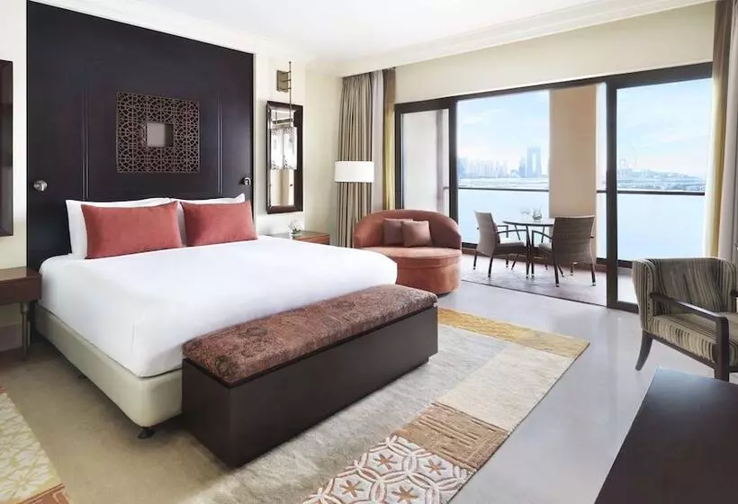 سوئیت با چشم‌انداز دریا و هیدروماساژ, Fairmont The Palm
