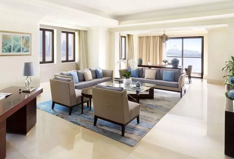 سوئیت با چشم‌انداز دریا و هیدروماساژ, Fairmont The Palm