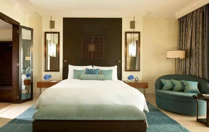 سوییت با چشم‌انداز پانوراما, Fairmont The Palm
