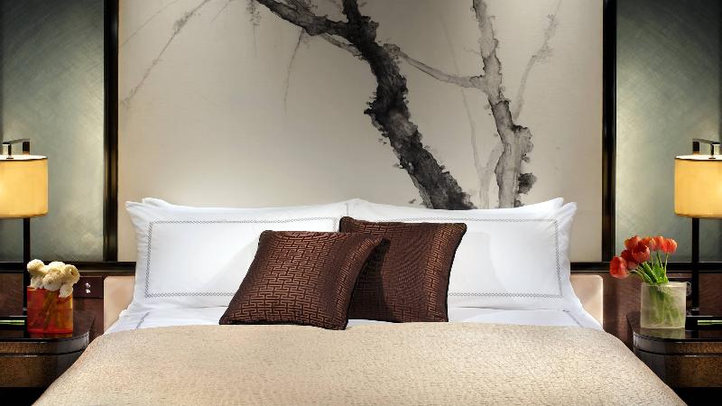 キングサイズベッドのデラックスルーム, Four Seasons Hotel Guangzhou