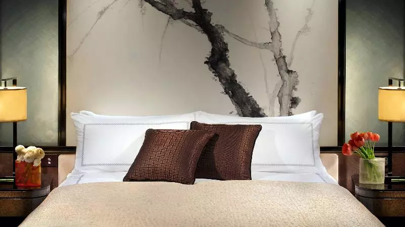 キングサイズベッドのデラックスルーム, Four Seasons Hotel Guangzhou