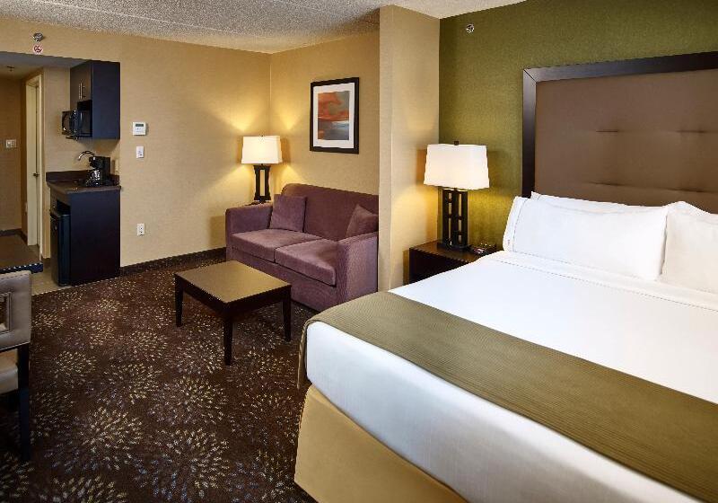 Люкс Кровать Кинг, Holiday Inn Express And Suites Timmins, An Ihg