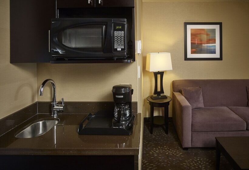 Люкс, Holiday Inn Express And Suites Timmins, An Ihg