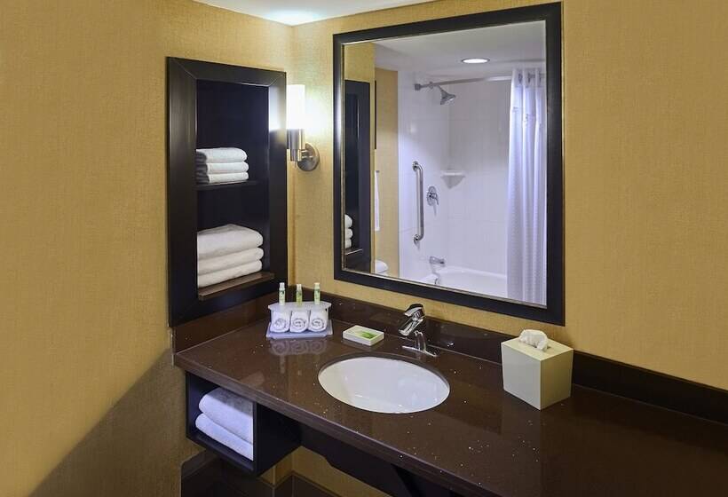 Standard Værelse, Holiday Inn Express And Suites Timmins, An Ihg