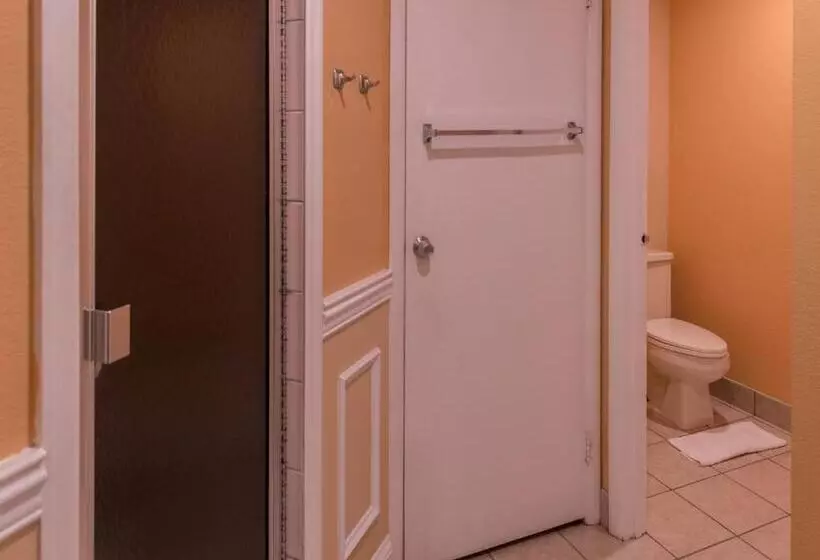 キングサイズベッドのデラックススイート, Inn Of The Dove Romantic Luxury & Business Suites