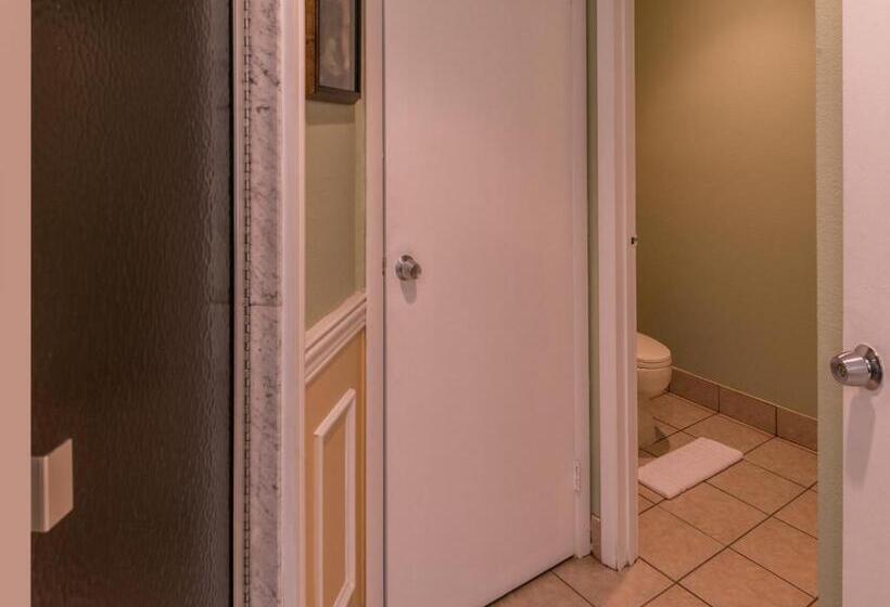 חדר דלוקס עם מיטת קינג, Inn Of The Dove Romantic Luxury & Business Suites